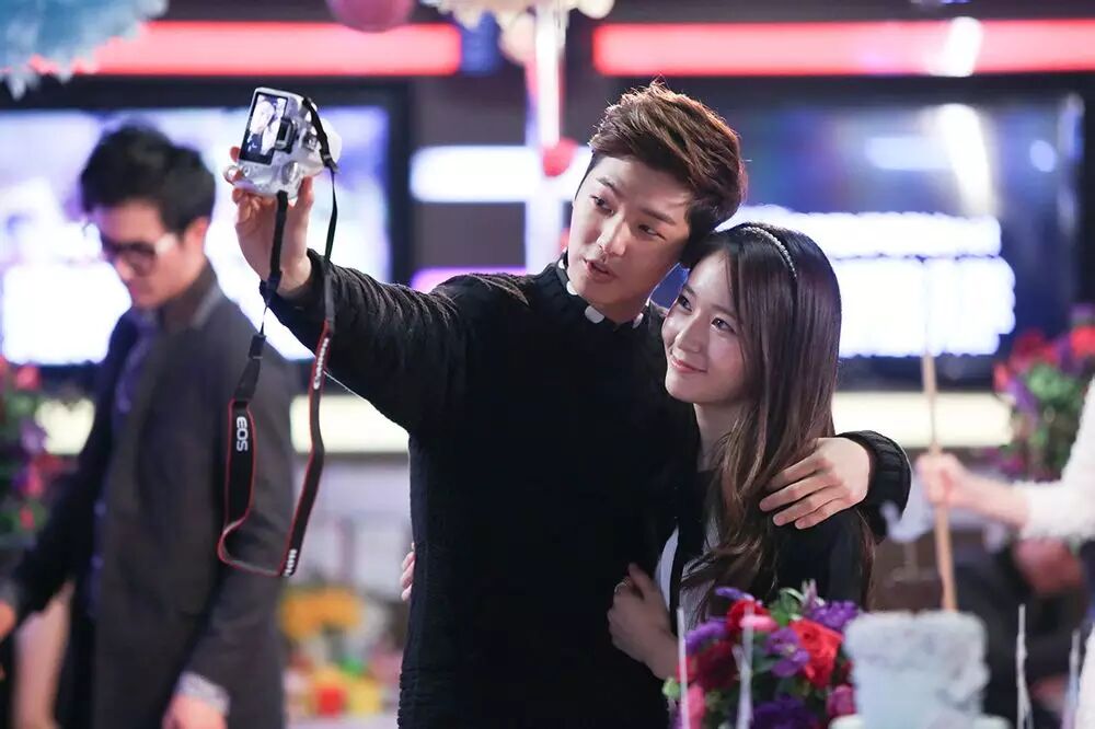 十二星座男最宠爱哪个星座女_摩羯男最宠爱的星座女_双鱼男真心宠爱白羊女