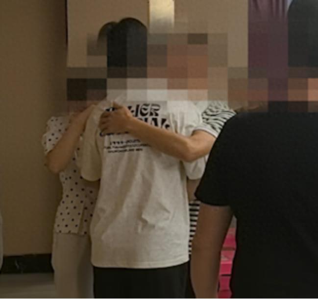 寻亲骨肉相认_16年寻亲成功案例_富顺警方DNA寻亲技术