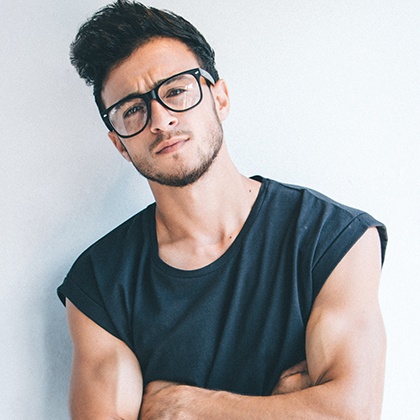 天秤座男生真心呵护_巨蟹男恋爱特点_天秤男和什么星座最配